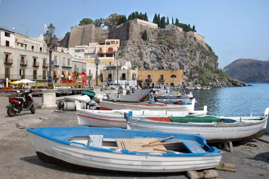 From Taormina: Lipari and Vulcano Mini Cruise Aeolian Tour - Lipari: two hours for the old town