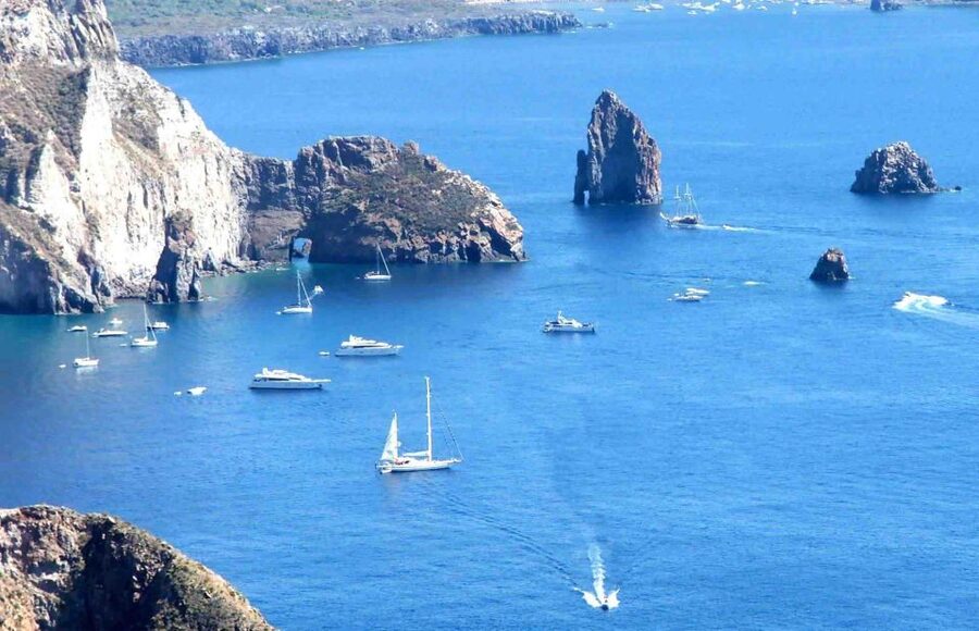 From Taormina: Lipari and Vulcano Mini Cruise Aeolian Tour - Who will enjoy Lipari and Vulcano most