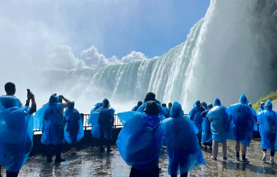From Toronto: Niagara Falls Tour + Boat Ride and/or Journey - The Niagara viewpoints and river stops