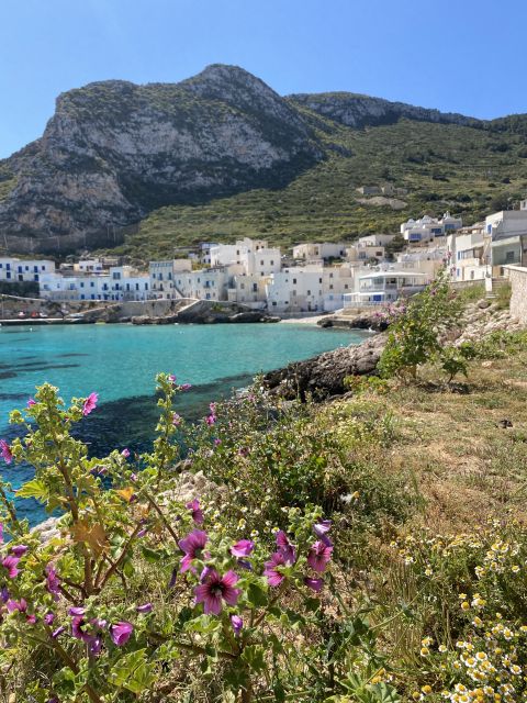 From Trapani: Favignana and Levanzo Mini Cruise with Lunch - Lunch with Trapanese pesto on board