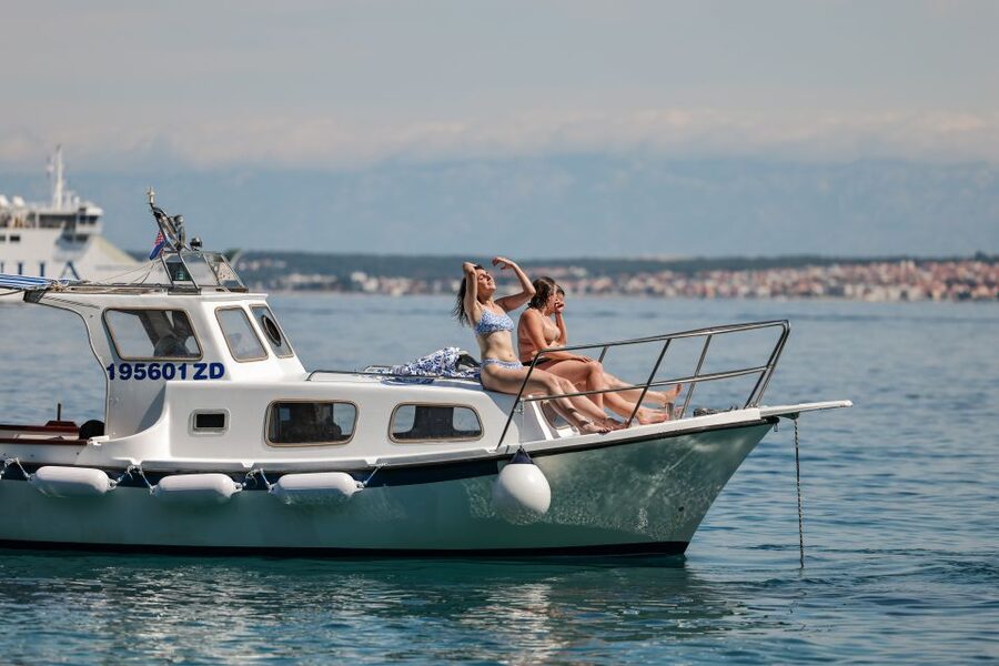 From Zadar: Private Boat Tour to Croatian Islands - The small boat question