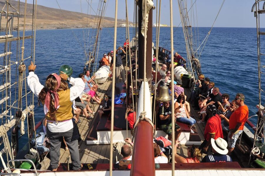 Fuerteventura: 4-Hour Pirate Sailing Adventure - Food, swimming, and what to pack