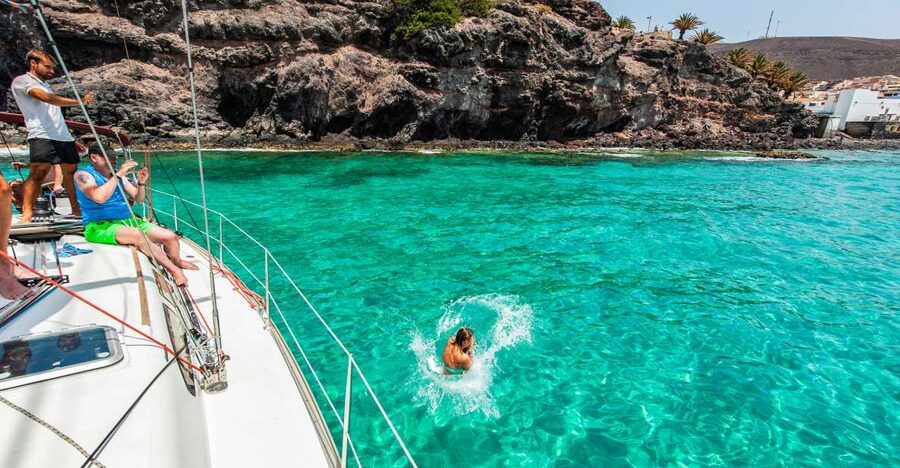 Fuerteventura: Sailing with Snorkeling and Dolphin Watching - Sailing out of Morro Jable with Flounder Yacht Sailing