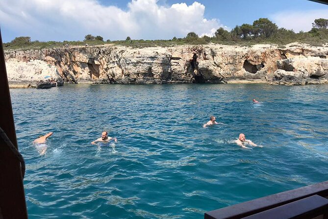 Full-Day Boat Tour of the Medulin Archipelago from Medulin - Islands, coves, and the route to Levan