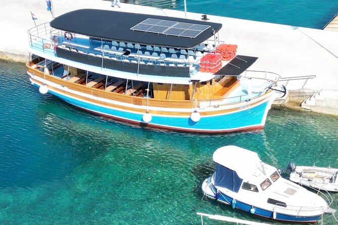 Full-Day Dubrovnik Elaphite Islands Cruise with Lunch and Drinks - Lunch on board, with chicken, fish, or vegetables