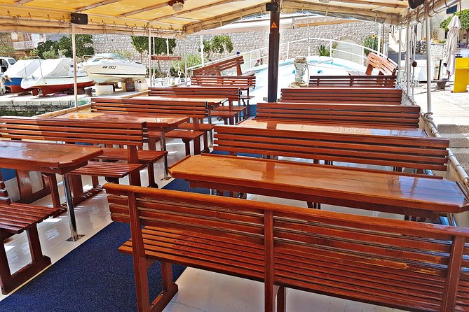 Full-Day Dubrovnik Elaphite Islands Cruise with Lunch and Drinks - What the crew adds to the day