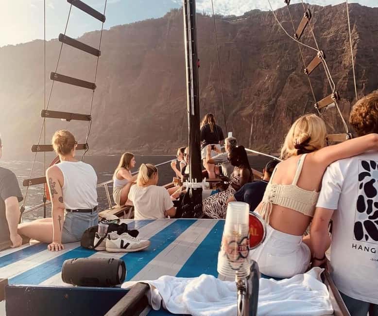 Funchal: Sunset Tour on Traditional Madeiran Boat w/ Drinks - The ride toward Cabo Girão