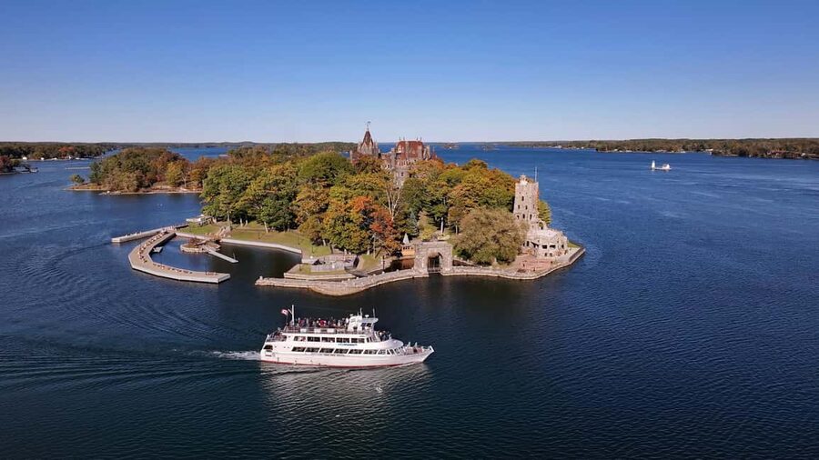 Gananoque: 1000 Islands Cruise & Optional Boldt Castle Entry - Boldt Castle is more than a photo stop