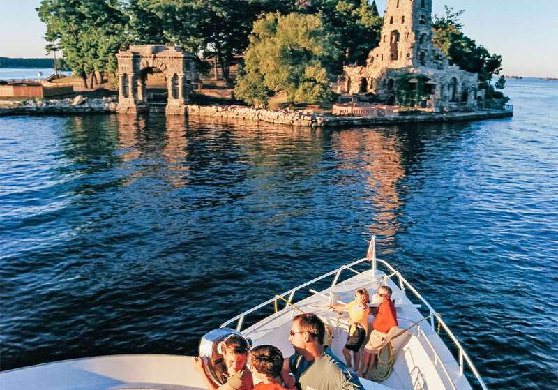 Gananoque: 1000 Islands Cruise & Optional Boldt Castle Entry - Food, drinks, parking, and what to bring