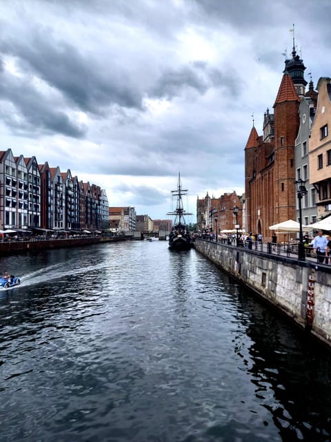 Gdansk: Guided Round-Trip Cruise to Westerplatte - Drinks, snacks, and onboard comfort