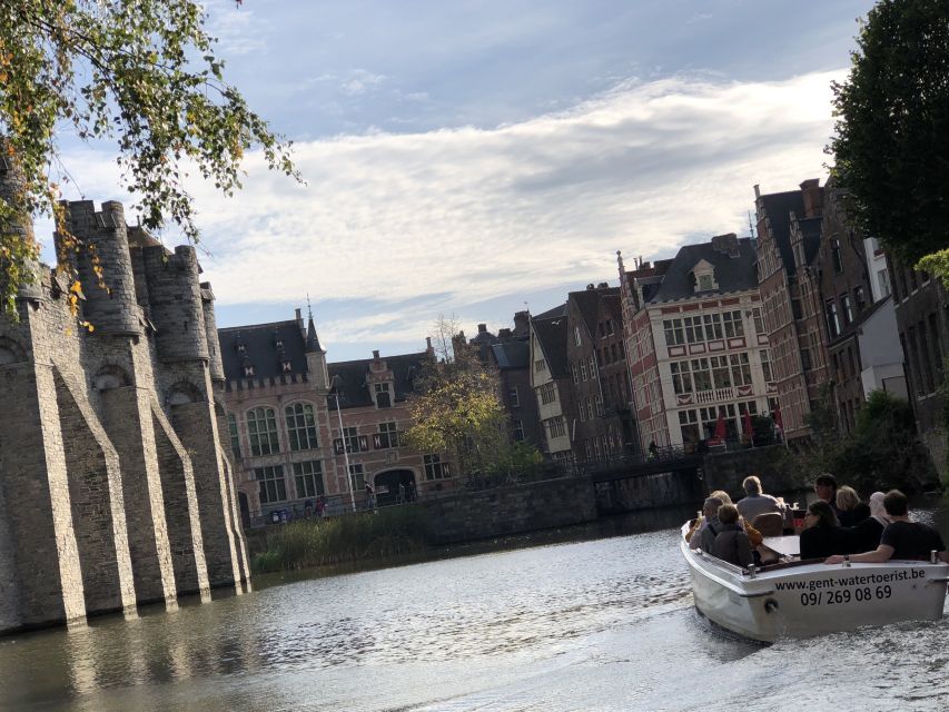 Ghent: 40-Minute Historical Boat Tour of City Center - Gravensteen, the Castle of Counts