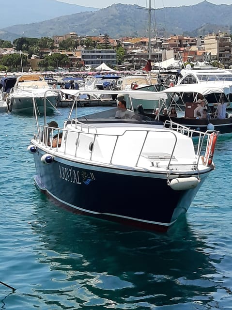 Giardini Naxos: Taormina & Isola Cruise Bella with Aperitif - Who will enjoy this boat trip most