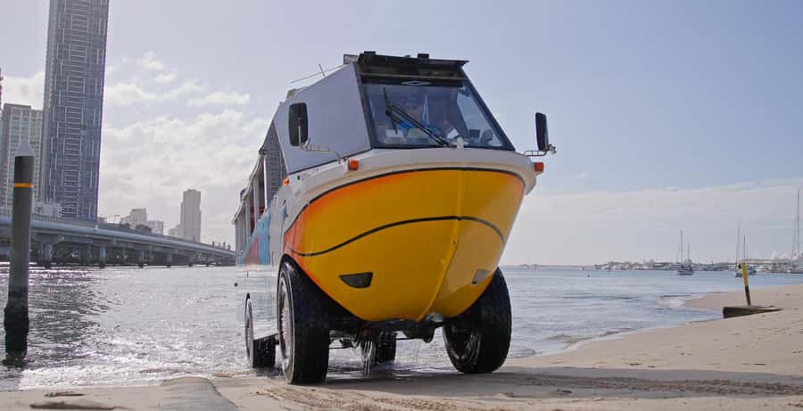 Gold Coast: 1-Hour Land and Water Duck Tour - What the commentary is really like