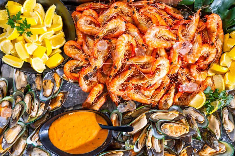 Gold Coast: Sightseeing Cruise with Buffet Lunch - What you see along the two-hour route