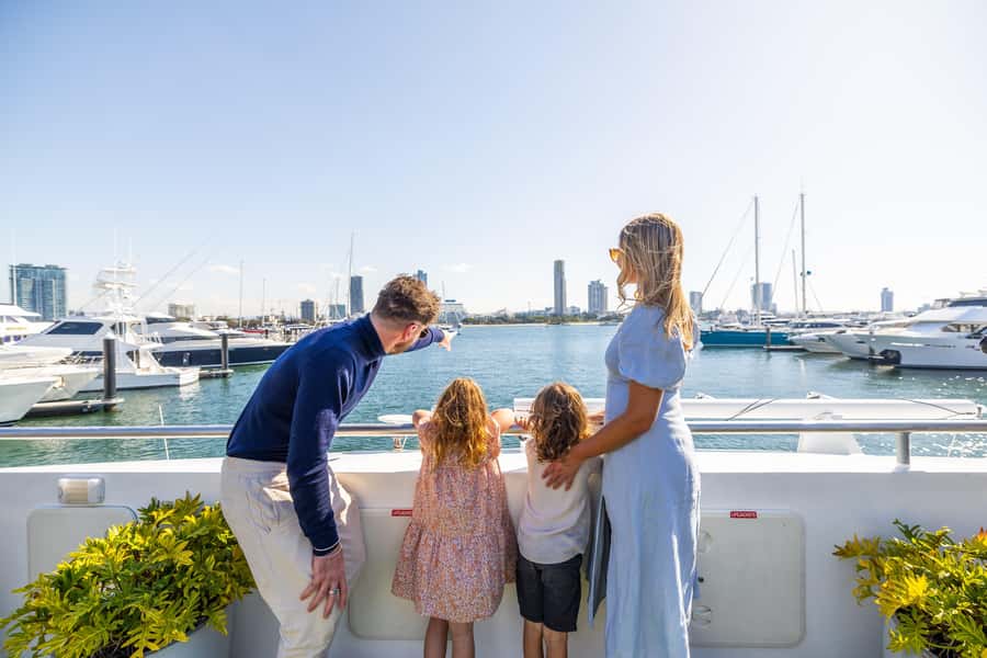 Gold Coast: Sightseeing Cruise with Buffet Lunch - The tropical buffet, from prawns to pavlova