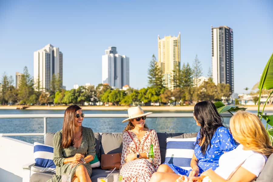 Gold Coast: Sightseeing Cruise with Buffet Lunch - Who will enjoy it most?