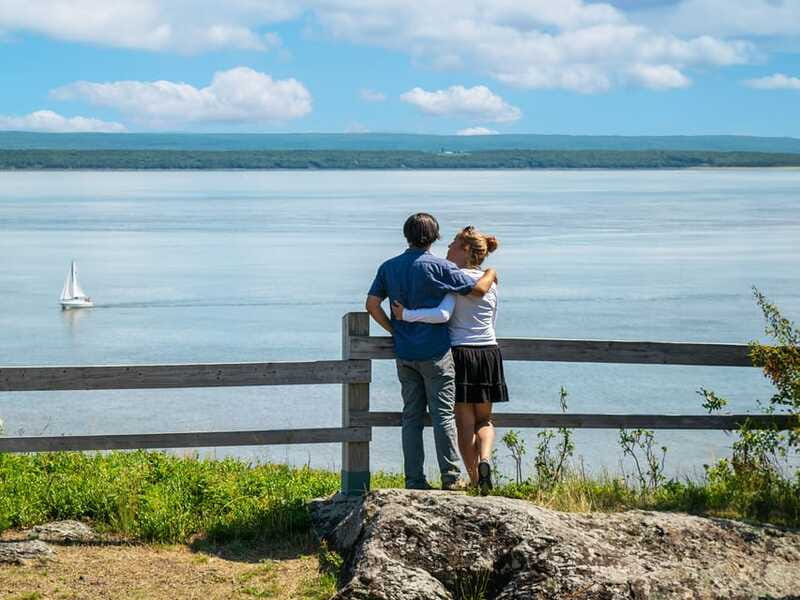 Grosse-Île: Irish Immigrant Memorial Cruise & Tour - Memorials, family names, and the Irish connection