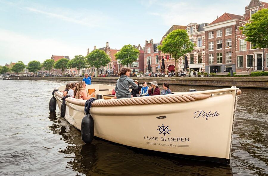 Haarlem: Guided Highlights Canal Cruise on Open Boat - A guide-led ride with room for your own company
