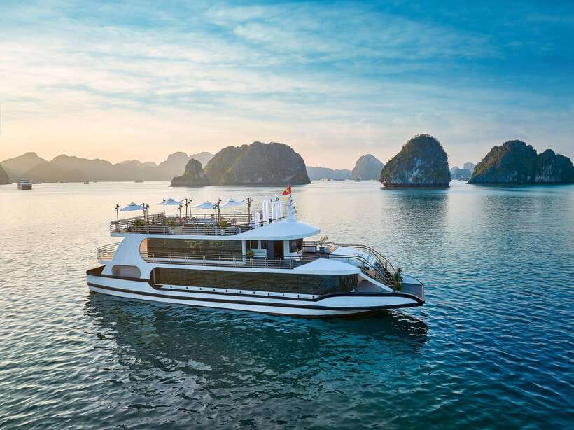 Halong Bay: Luxury Day Cruise with Buffet, Kayak, Swim - Key points to know before booking