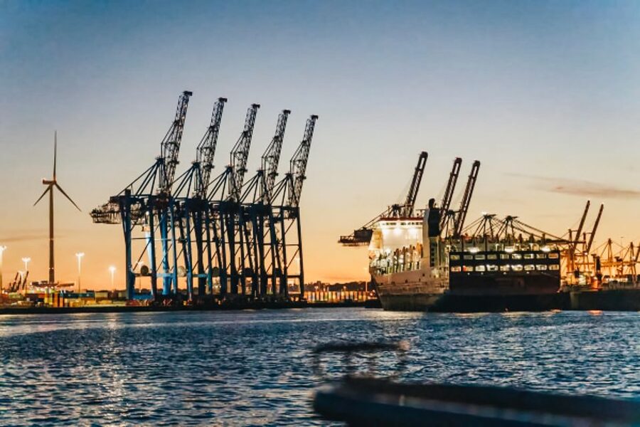 Hamburg: 1.5h Grand Harbor Evening Lights Cruise - Practical ways to improve your evening