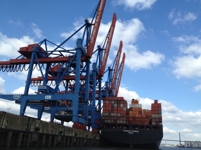 Hamburg: 1-Hour Harbor Cruise - Is $28 a fair price?