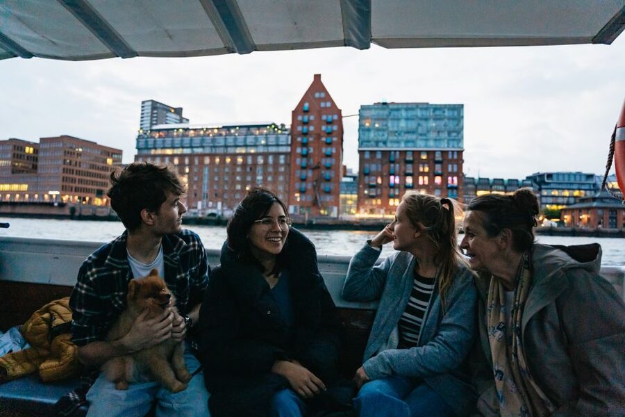 Hamburg: 90-Minute Evening Lights Harbor Cruise - Key points to know before boarding