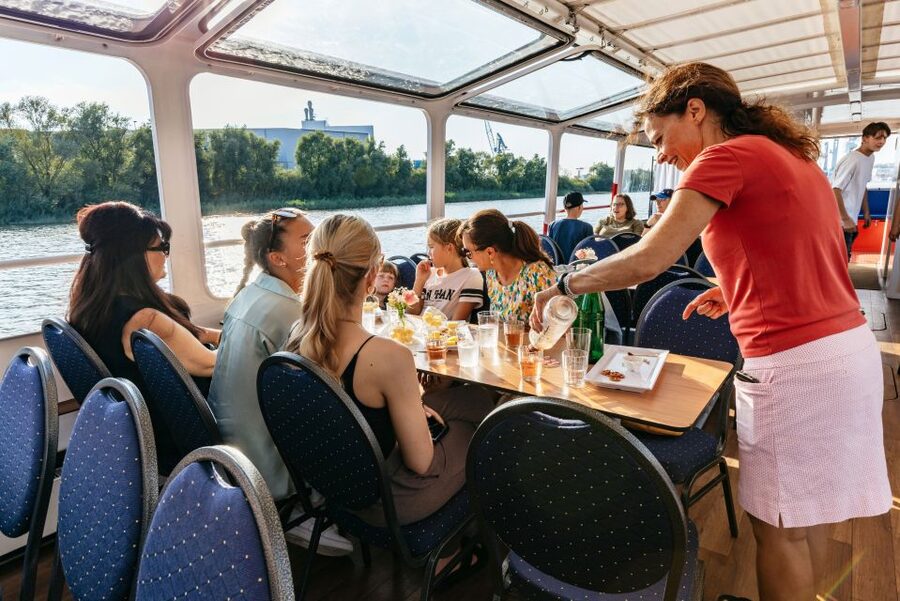 Hamburg: Harbor Cruise with Wine and Cheese - St. Michael’s Church and the Elbphilharmonie