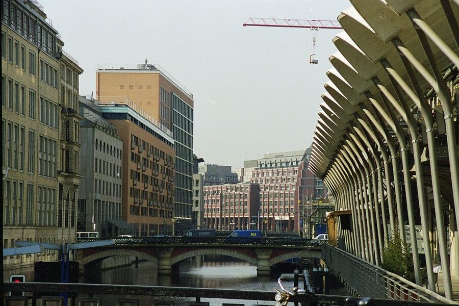 Hamburg: Line F Hop-On Hop-Off Bus and Boat Tour - Who should book this Hamburg tour?