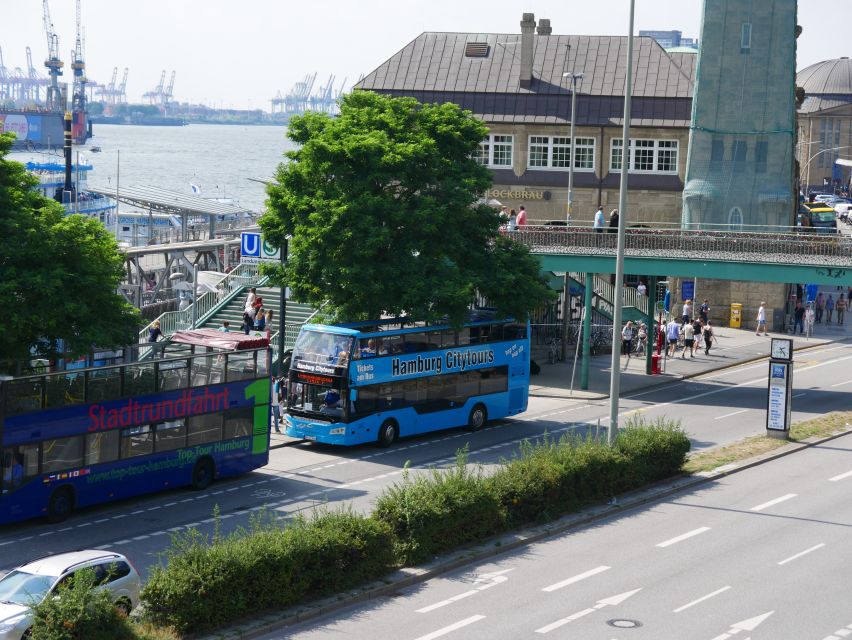 Hamburg: Line F Hop-On Hop-Off Bus and Boat Tour - Speicherstadt and HafenCity