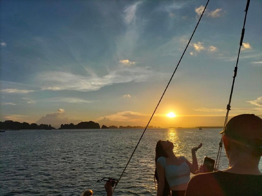 Hanoi: 3-Day Ninh Binh, Ha Long, & Lan Ha Bay 5-Star Cruise - Trang An’s quiet waterways and cave passages