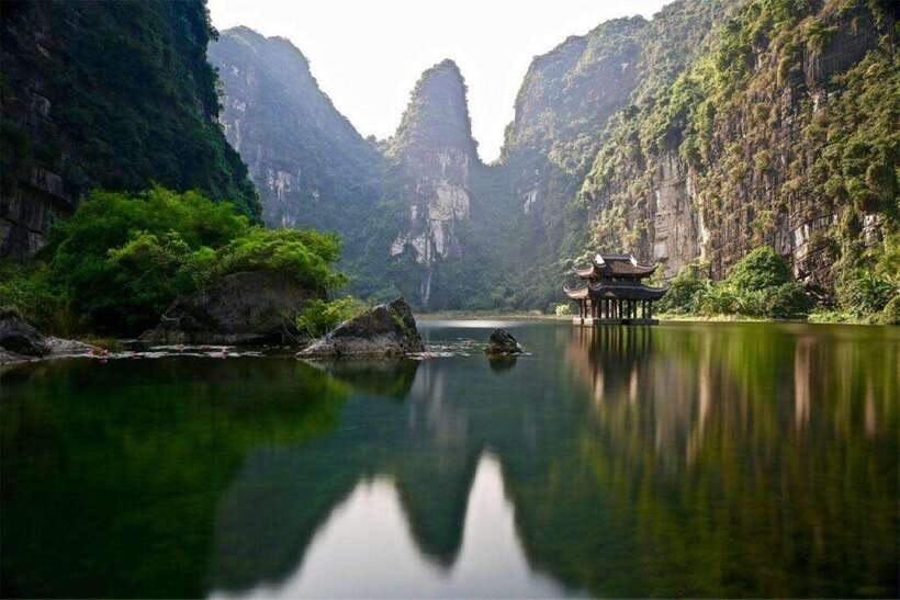 Hanoi: 3-Day Ninh Binh Trip and Ha Long Bay 5-Star Cruise - Day Two: The Shuttle to Tuan Chau and the Cruise Welcome