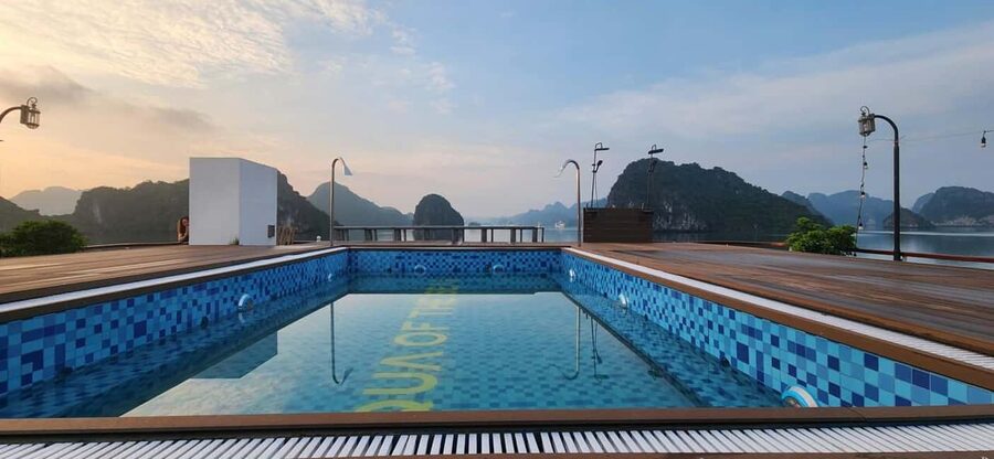 Hanoi: Aspira 5★ Overnight Cruise w/ Balcony & Free Transfer - Why this one-night cruise works well