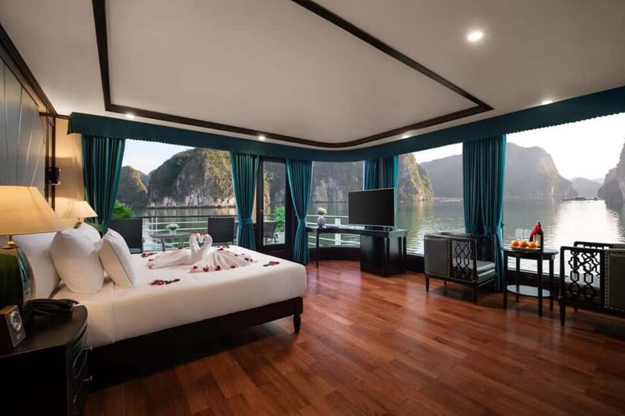 Hanoi: Aspira 5★ Overnight Cruise w/ Balcony & Free Transfer - Boarding Aspira at Tuan Chau Marina