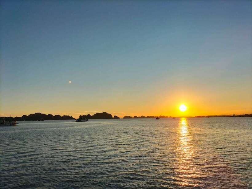 Hanoi: Ha Long Bay Day Cruise - Swimming, Meal, Kayaking - What to bring and how to prepare