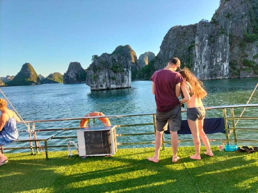 Hanoi: Ha Long Bay Day Cruise - Swimming, Meal, Kayaking - Walking through Sung Sot Cave