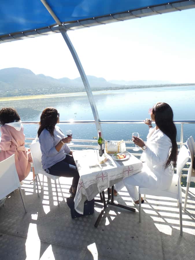 Hartbeespoort: 2-Hour Dam Cruise with South African Food - At a glance
