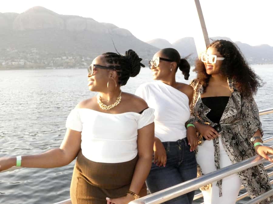Hartbeespoort: 2-Hour Dam Cruise with South African Food - Boarding the boat and choosing your sailing time