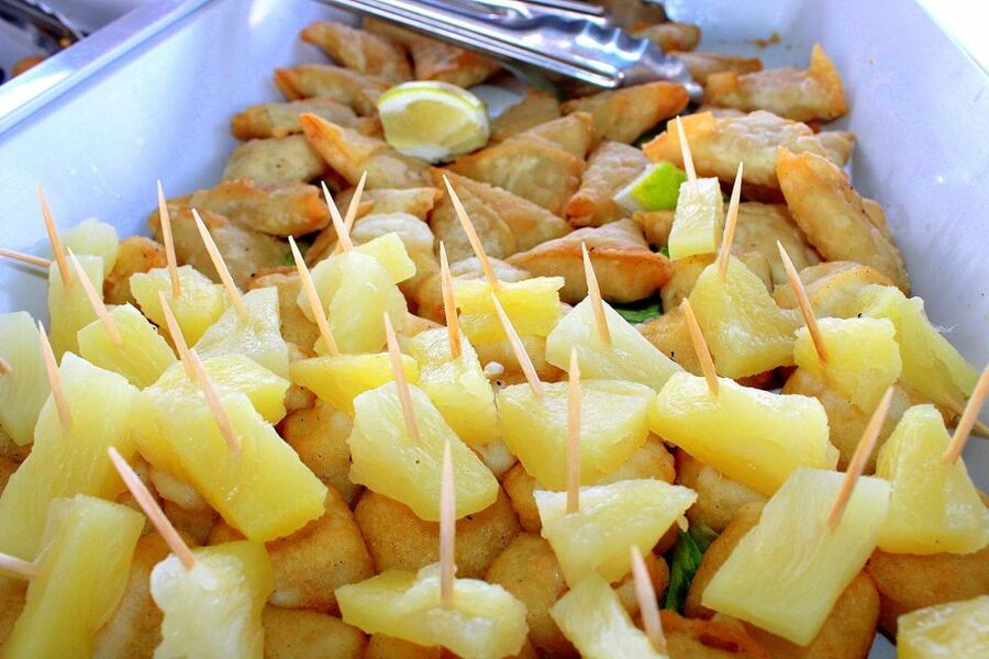Hartbeespoort: 2-Hour Dam Cruise with South African Food - The crew, photographs, and service