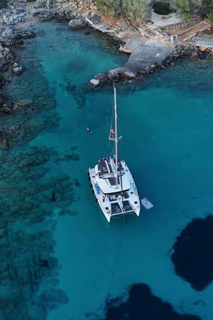 Heraklion Luxury Sailing Catamaran Dia Island | Gourmet Menu - The one-hour sail toward Dia Island