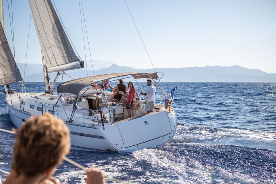 Heraklion: Sailboat Cruise to Dia Island with Drinks & Lunch - Key points at a glance