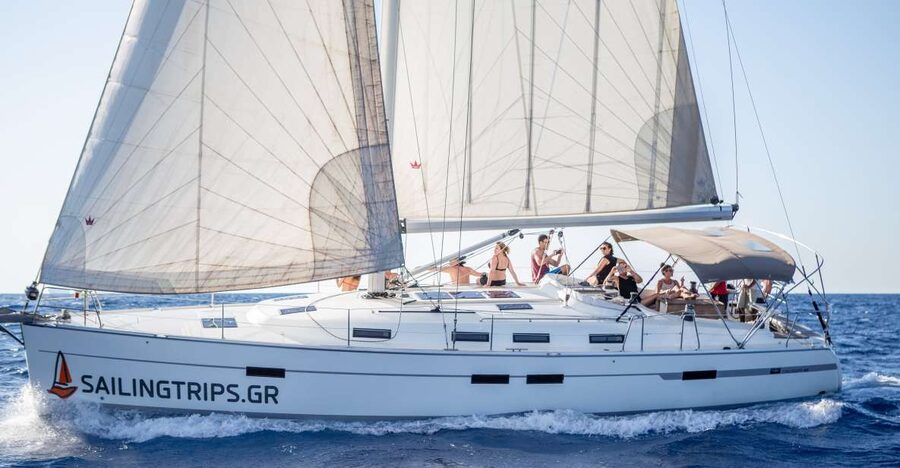 Heraklion: Sailboat Cruise to Dia Island with Drinks & Lunch - Sailing from Heraklion toward Dia Island