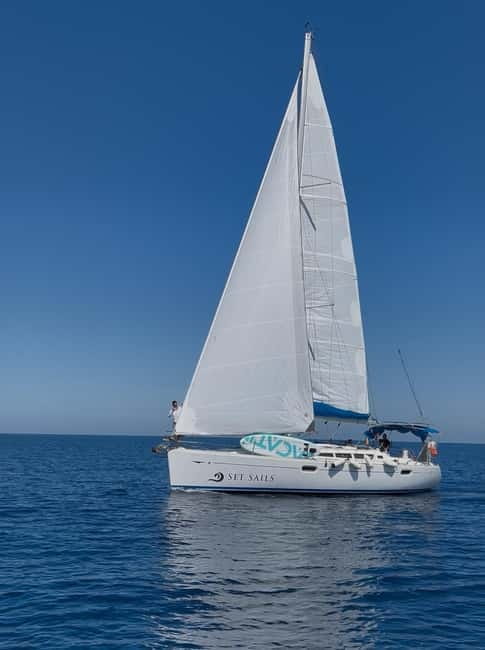 Heraklion: Sailing Trip to Dia Island with Lunch & Swimming - The crew gives the trip its personality