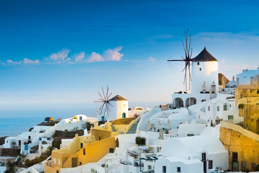 Heraklion: Santorini Day Trip with Boat Transfer & Oia Visit - Oia, the postcard stop