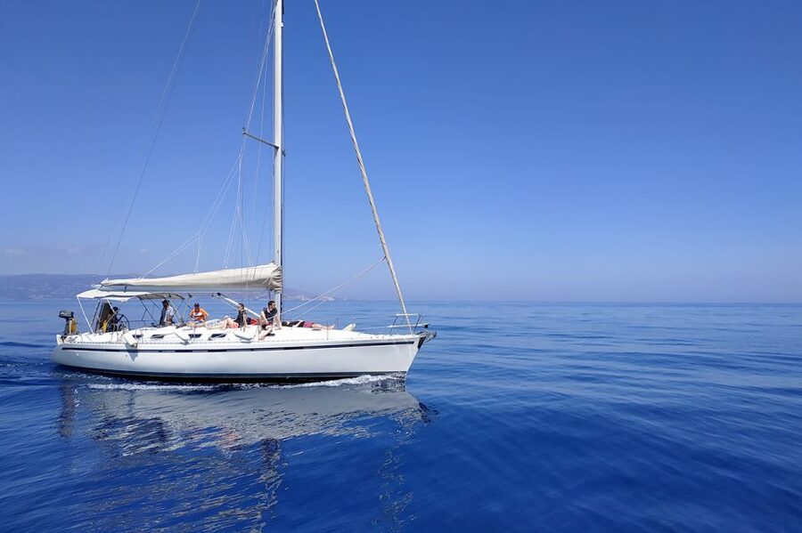 Heraklion: Small-Group Sailing Trip to Dia Island with Lunch - The crossing to protected Dia Island