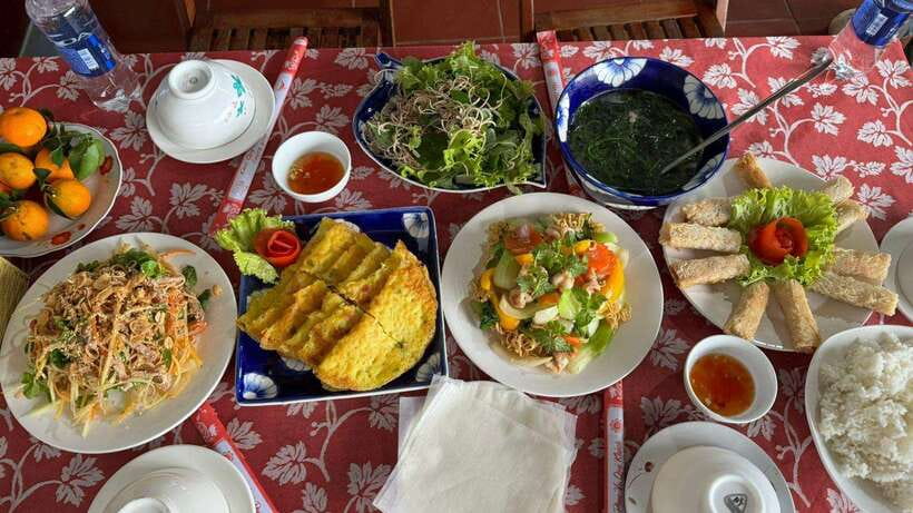 Hoi An: Basket Boat Ride, Cooking Class by Hangcoconut - The cooking class with Thuy and other local chefs