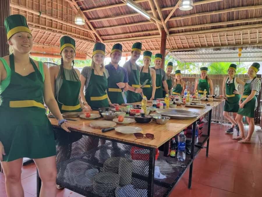 Hoi An: Bay Mau Cooking Class w/ Market & Basket Boat Option - Key points to know