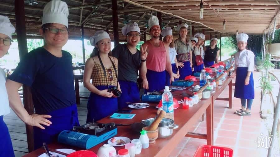 Hoi An: Bay Mau Cooking Class w/ Market & Basket Boat Option - Market shopping before the class
