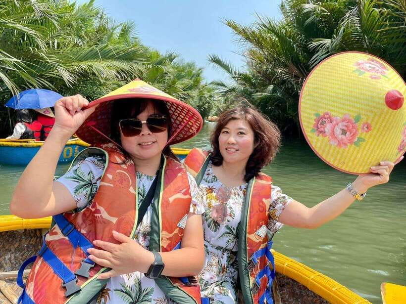 Hoi An: Coconut Basket Boat Ride by Hangcoconut - Choosing the best time and preparing for the ride
