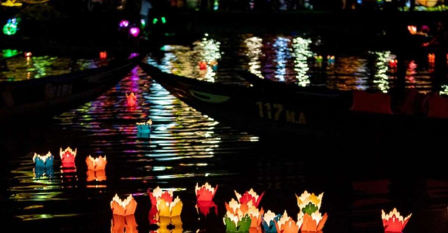 Hoi An : Hoai River Boat Trip by Night and Floating Lantern - Boarding a private wooden boat