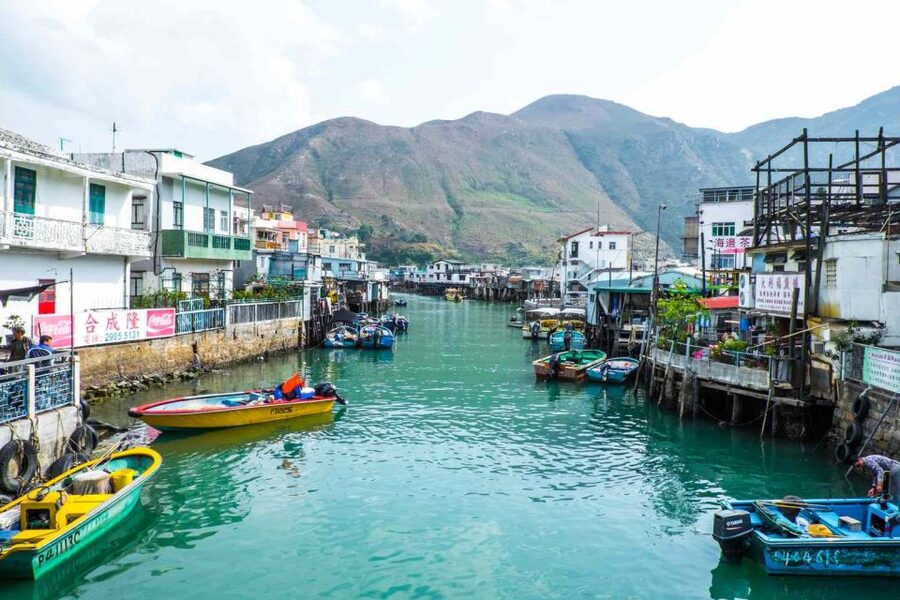 Hong Kong: Dolphin Cruise, Big Buddha & Lantau Island Tour - Why this Lantau Island tour works so well